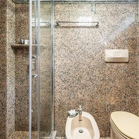 La Casa Davanti Al Mare 아파트 콰르투 산텔레나